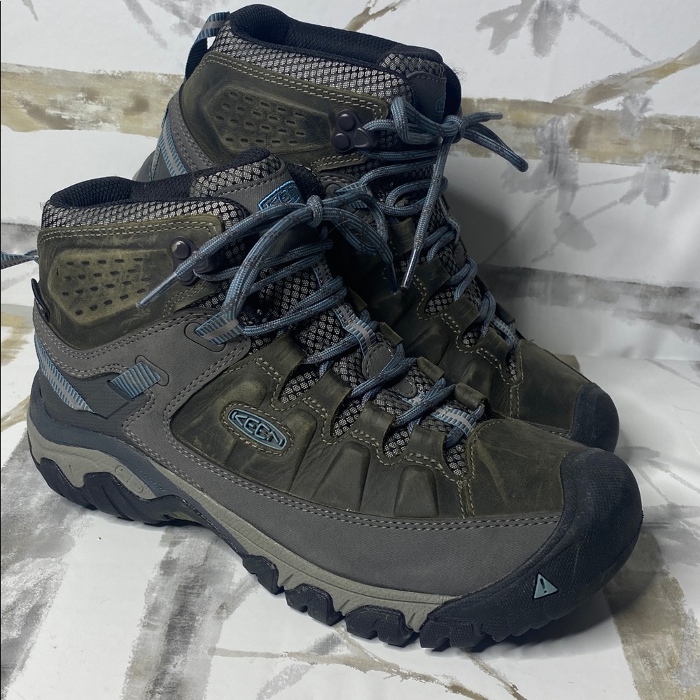 Keen Women’s Targhee III